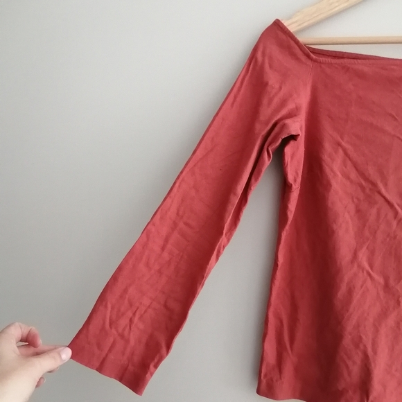 Theory Aprine New Stretch Linen Off the Shoulder Top in Carmine Red P (00-0) - Picture 8 of 16